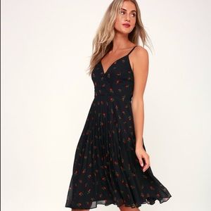 Black Floral Print Pleated Midi Dress
